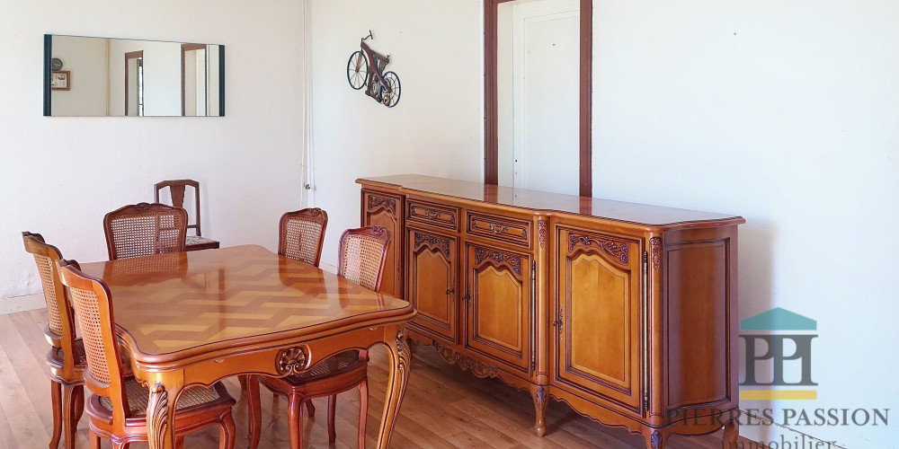 maison à ST PIERRE D AURILLAC (33490)